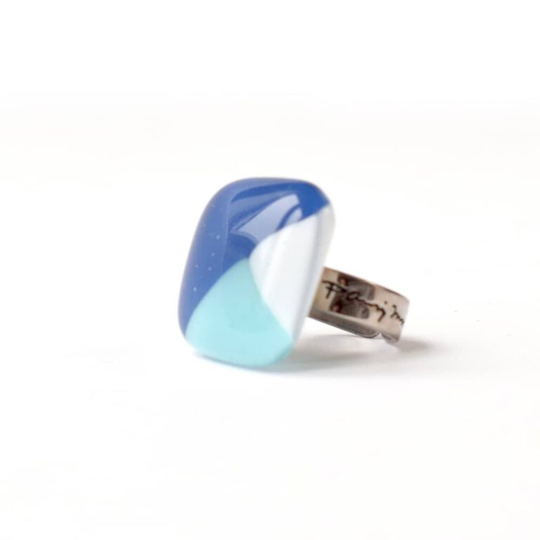 kék-fehér kicsi gyűrű